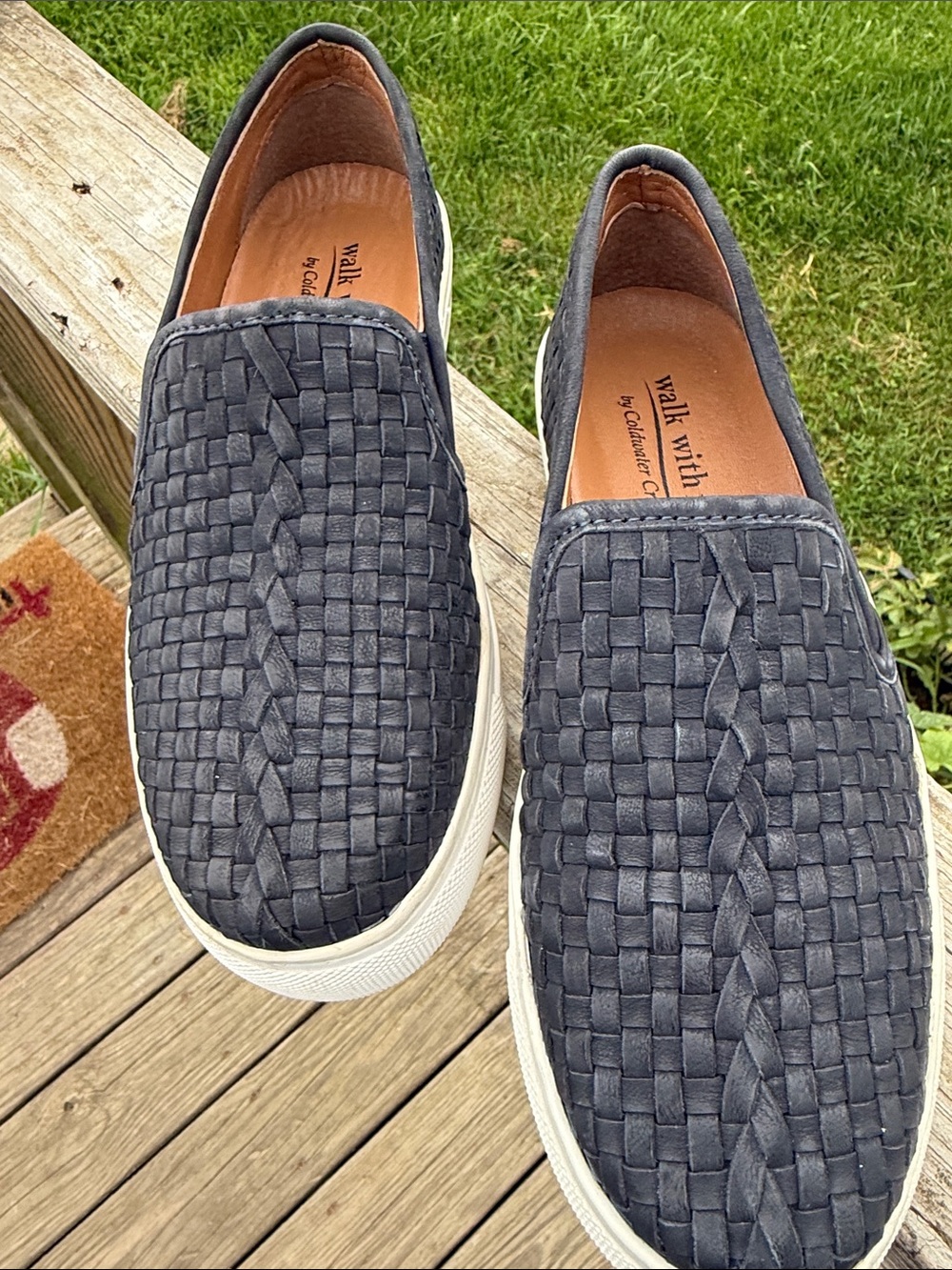Coldwater Creek Women’s Woven Slip-On Flats in Navy very comfortable for walking